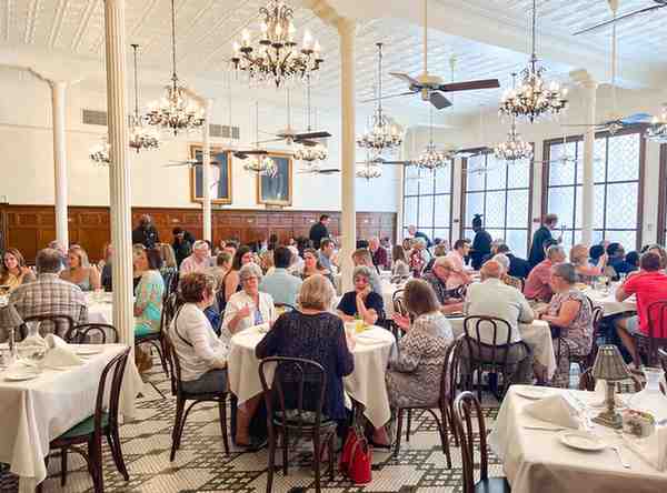 Arnauds-Sunday-jazz-brunch Restaurants in New Orleans)